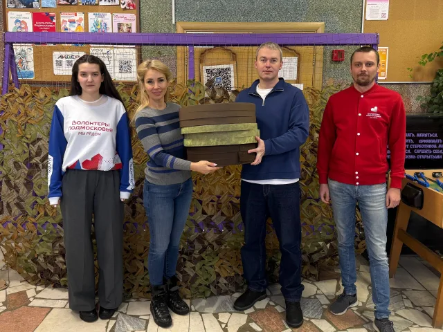 «Единая Россия»: тыл — фронту. В Дзержинском передали материалы для маскировочных сетей бойцам СВО