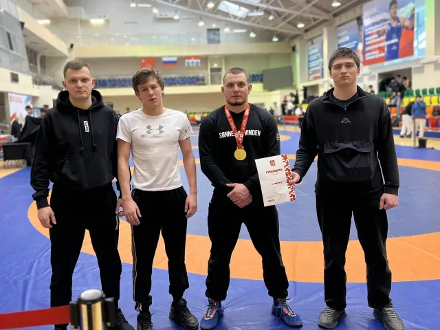 Золото и бронзу завоевали люберецкие спортсмены на чемпионате по греко-римской борьбе